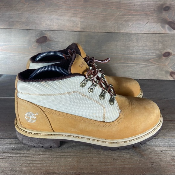 Timberland Womens size 6 shoes wheat brown lace up ankle chukka boots - Picture 2 of 8